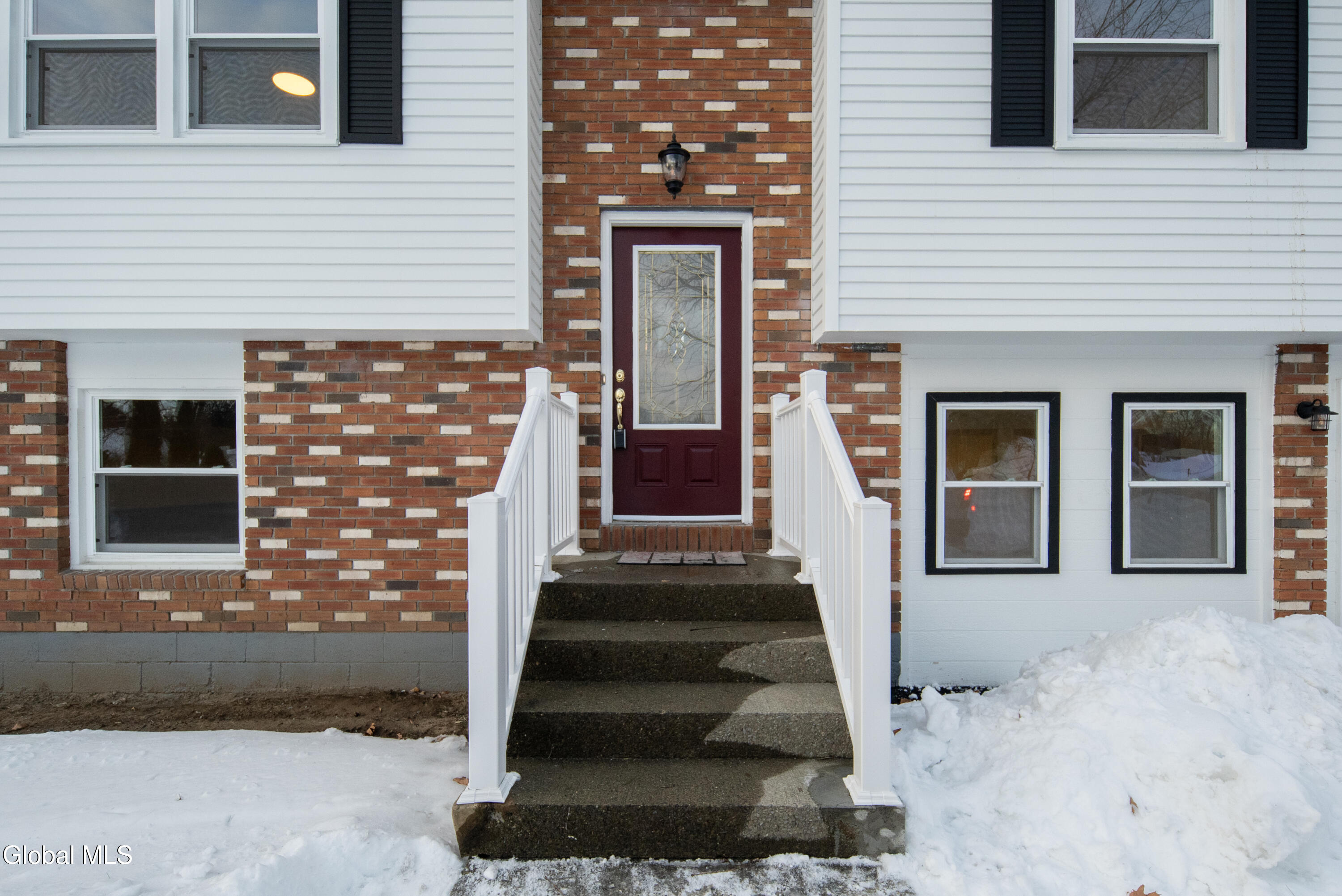 269 3rd Avenue Rensselaer, NY 12144 - Photo 2 of 49 002