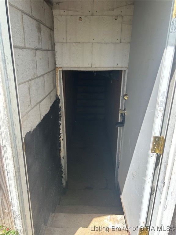 905 Locust Street Salem, IN 47167 - Photo 14 of 19