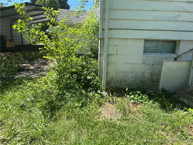 $105,000 | 905 Locust Street, Salem, IN 47167