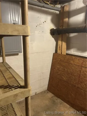 $105,000 | 905 Locust Street, Salem, IN 47167