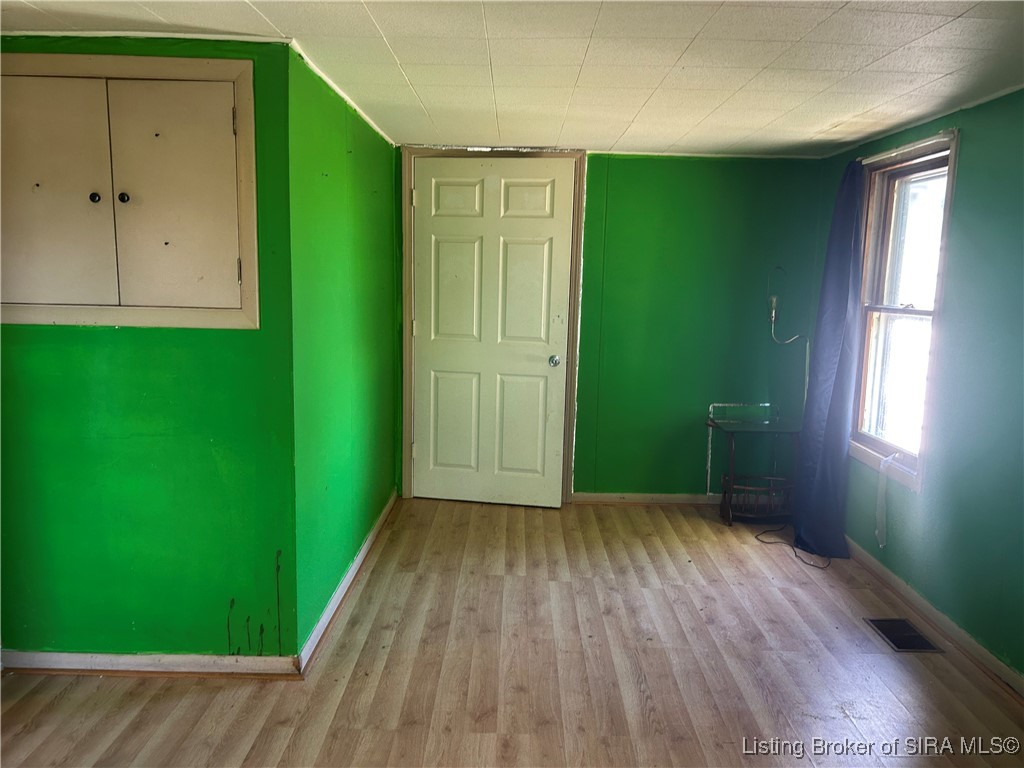 905 Locust Street Salem, IN 47167 - Photo 10 of 19