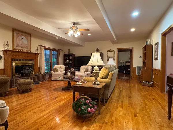 $825,000 | 351 Duncan Chapel Road, Harleyville, SC 29448