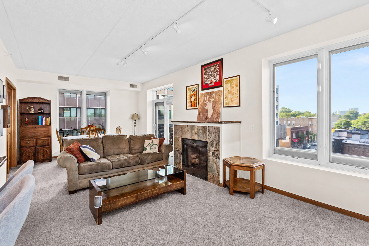 515 Main Street, Unit 401 Evanston, IL 60202 - Photo 2 of 19