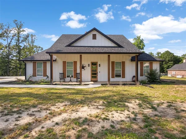 $419,900 | 1562 Willow Oak Road, Gladewater, TX 75647