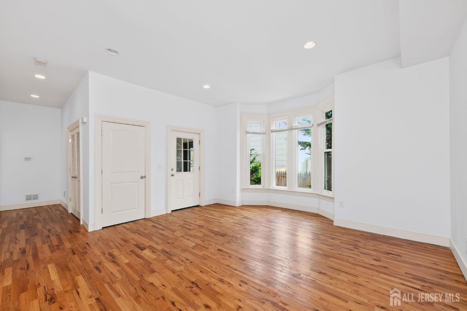 262 Prospect Avenue Dunellen, NJ 08812 - Photo 9 of 65