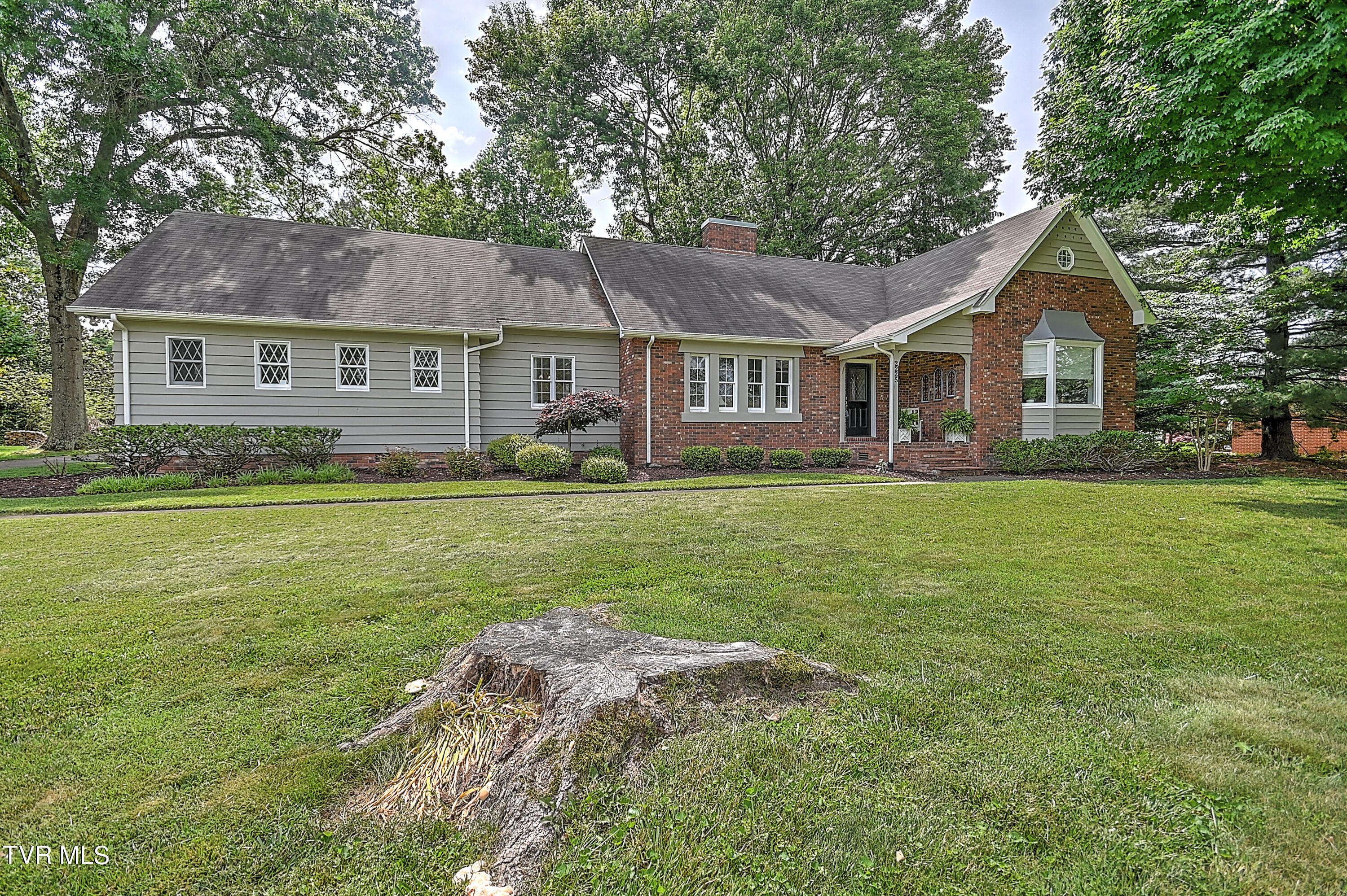 2225 Silverdale Road Kingsport, TN 37660 - Photo 5 of 54 2225 Silverdale AR-5