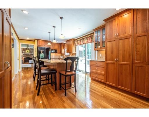 5 Fox Hill Road Shrewsbury, MA 01545 - Photo 6 of 25 Gallery Image 6