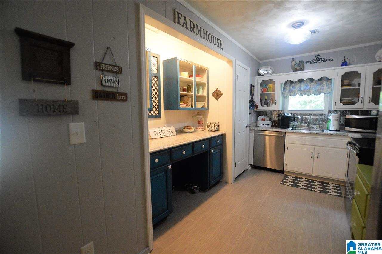 1855 County Road 1568 Baileyton, AL 35019 - Photo 3 of 22