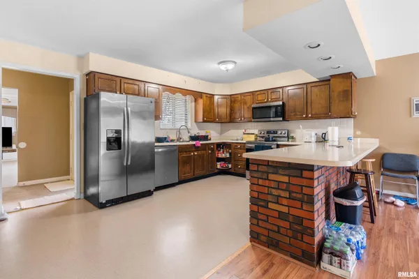 $240,000 | 2317 Grinnell Drive, Springfield, IL 62704