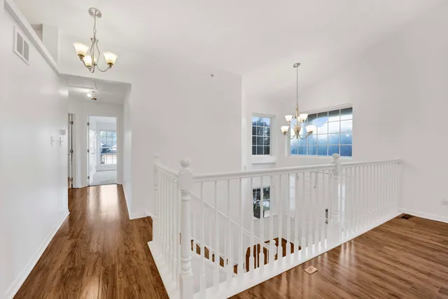 $449,000 | 121 Commons Court, Wheeling, IL 60090