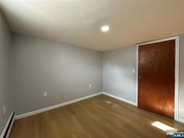 $2,950 | 299 High Street, Unit 1, North Arlington, NJ 07031