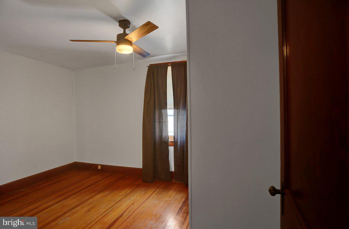 7603 Mentzer Gap Road Waynesboro, PA 17268 - Photo 18 of 33 MASTER BEDROOM