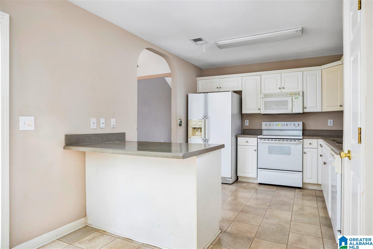 226 Silverstone Lane Alabaster, AL 35007 - Photo 14 of 28