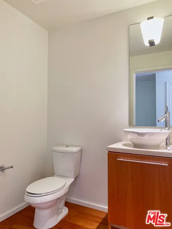 $699,000 | 1155 South Grand Avenue, Unit 401, Los Angeles, CA 90015