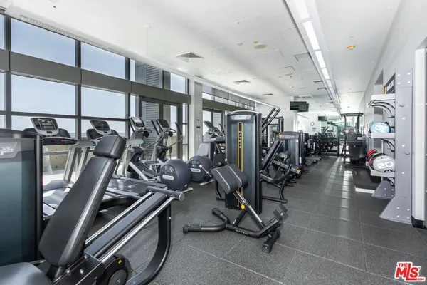 $699,000 | 1155 South Grand Avenue, Unit 401, Los Angeles, CA 90015