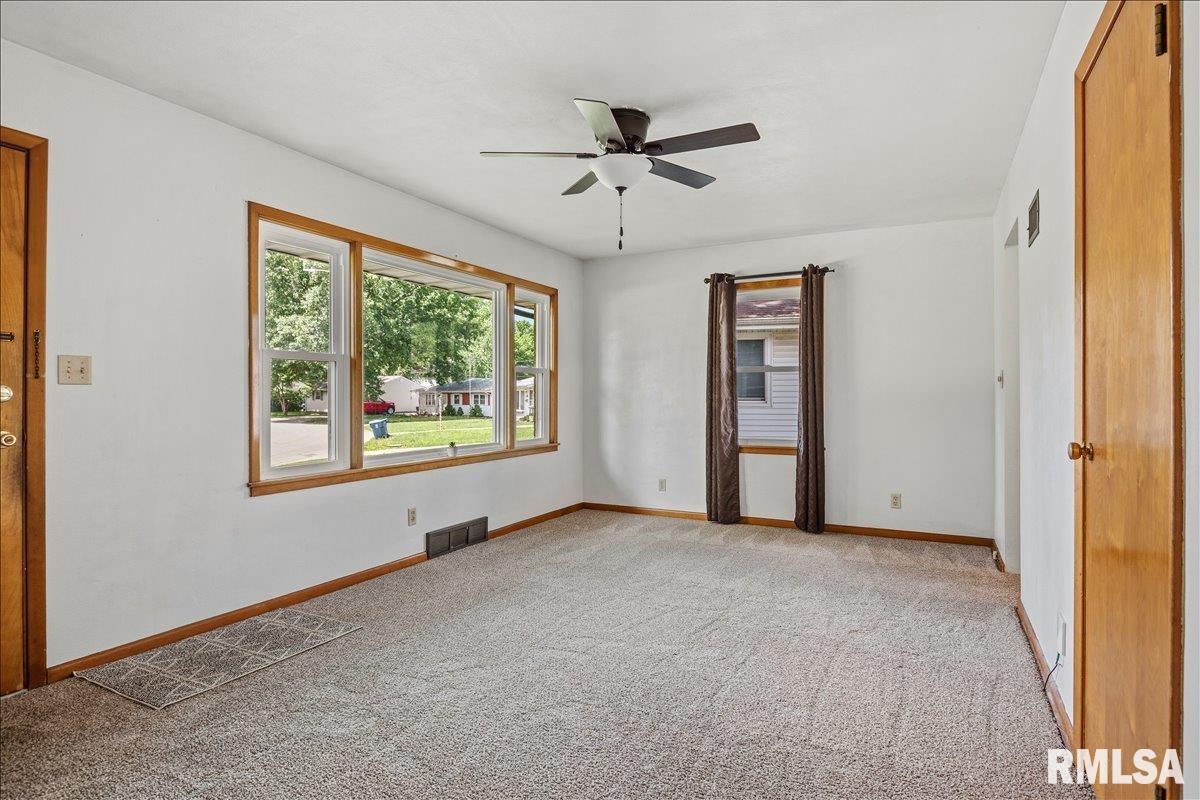 50 Midland Court Springfield, IL 62702 - Photo 5 of 25