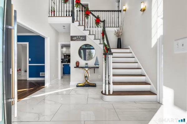 a view of entryway and hall