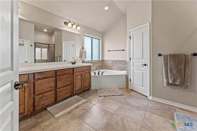 $469,900 | 11054 La Paloma Loop East, Salado, TX 76571