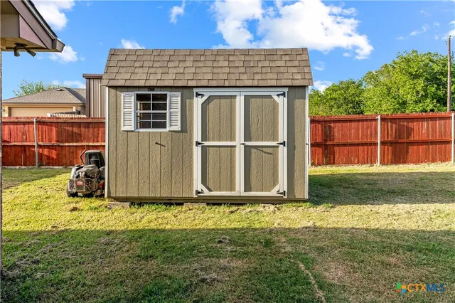 $469,900 | 11054 La Paloma Loop East, Salado, TX 76571