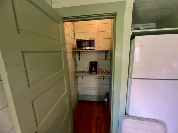 $4,200 | 618 Bayridge Road, La Porte, TX 77571