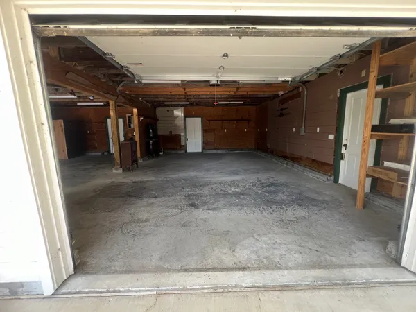 $4,200 | 618 Bayridge Road, La Porte, TX 77571