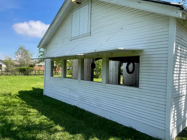 $4,200 | 618 Bayridge Road, La Porte, TX 77571