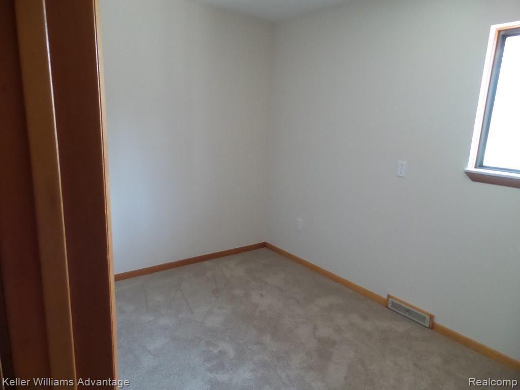 38548 Eight Mile Road Northville, MI 48167 - Photo 24 of 43