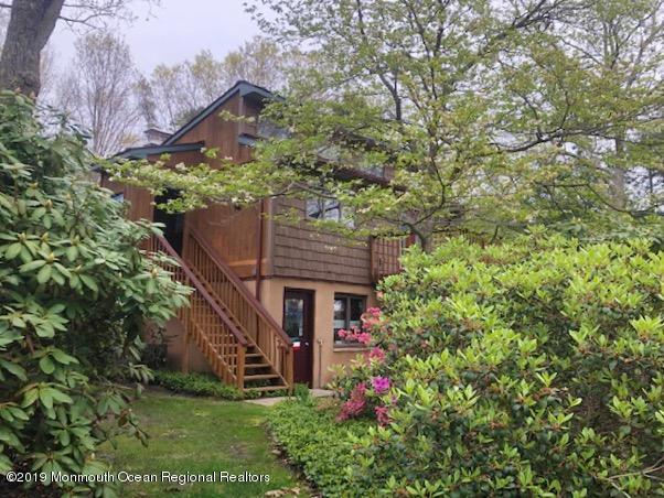 190 Jackson Mills Road Jackson, NJ 08527 - Photo 2 of 11 a front view of a house with a yard
