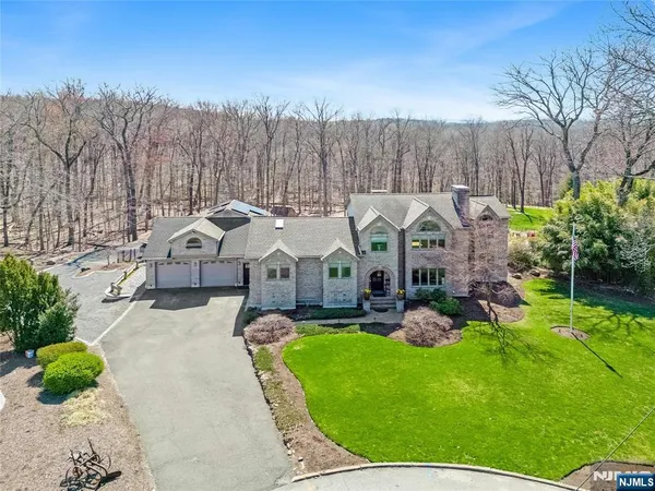 $1,950,000 | 27 Omaha Road, Wayne, NJ 07470
