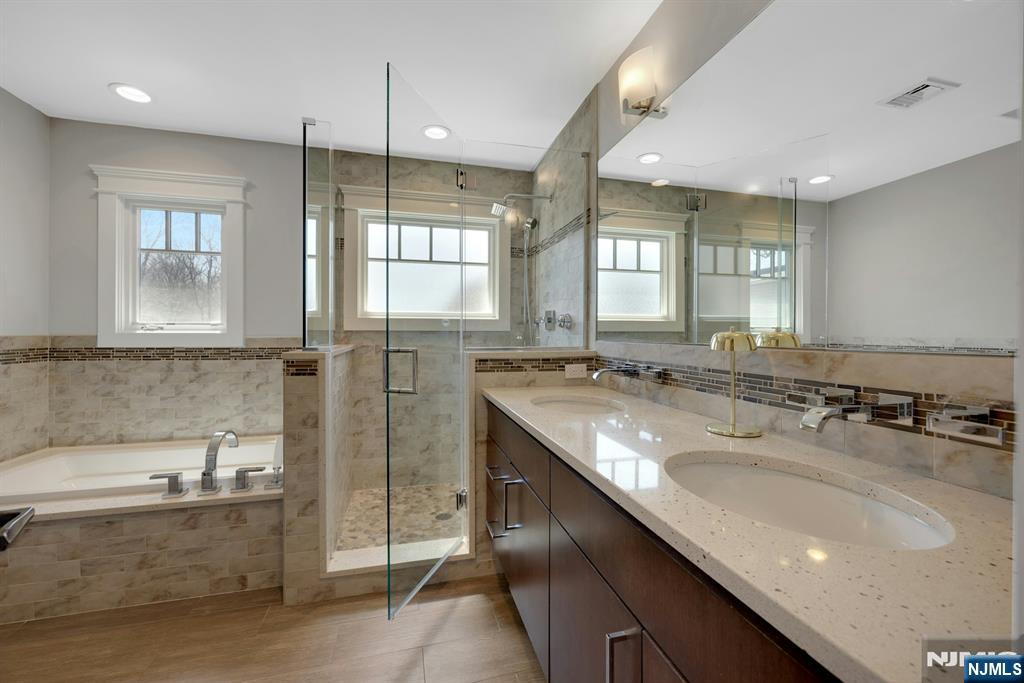 27 Omaha Road Wayne, NJ 07470 - Photo 17 of 50