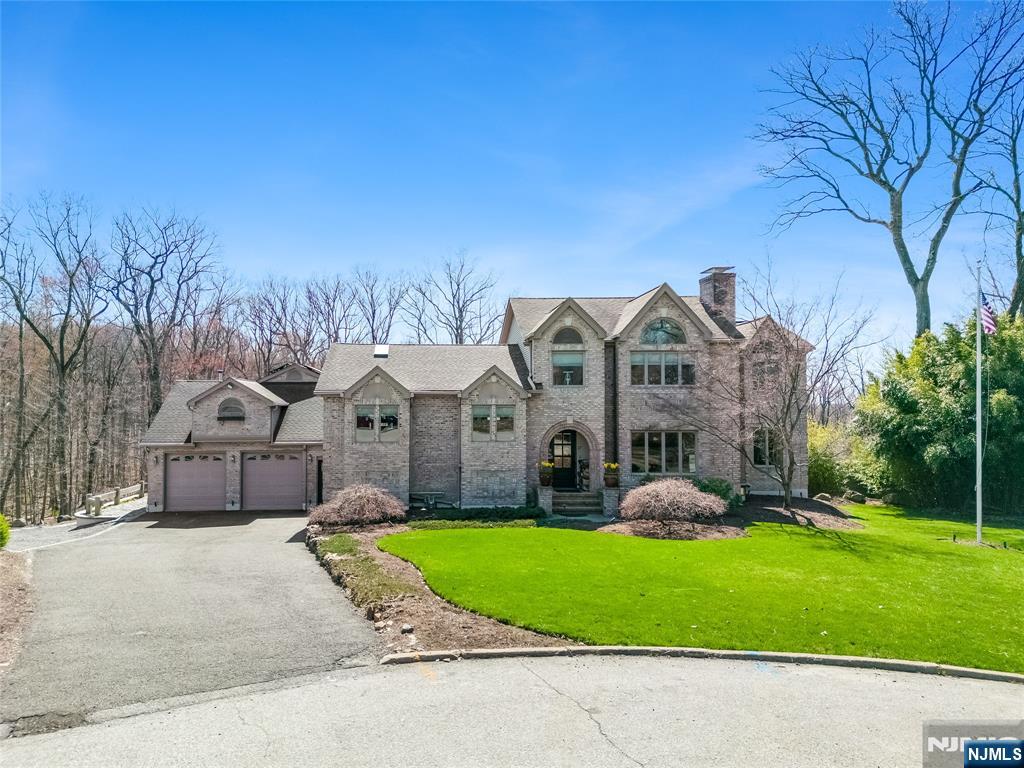 27 Omaha Road Wayne, NJ 07470 - Photo 2 of 50