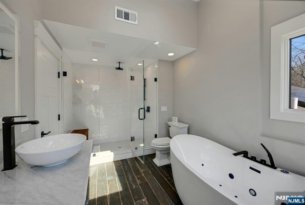 27 Omaha Road Wayne, NJ 07470 - Photo 24 of 50