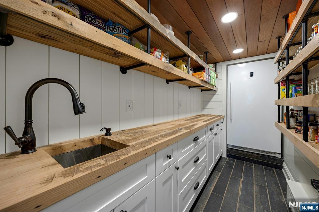 27 Omaha Road Wayne, NJ 07470 - Photo 28 of 50