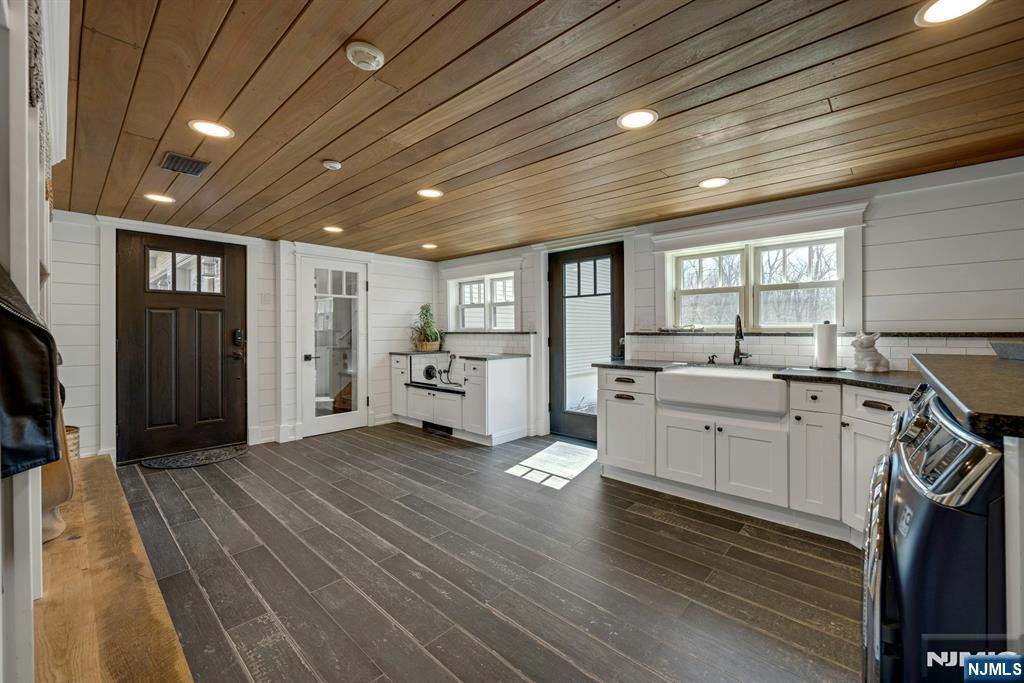 27 Omaha Road Wayne, NJ 07470 - Photo 29 of 50