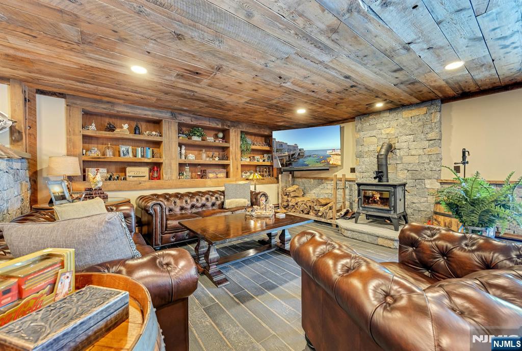 27 Omaha Road Wayne, NJ 07470 - Photo 35 of 50