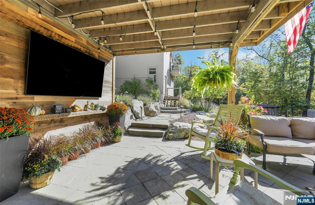 27 Omaha Road Wayne, NJ 07470 - Photo 40 of 50