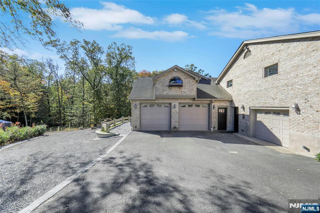 27 Omaha Road Wayne, NJ 07470 - Photo 42 of 50