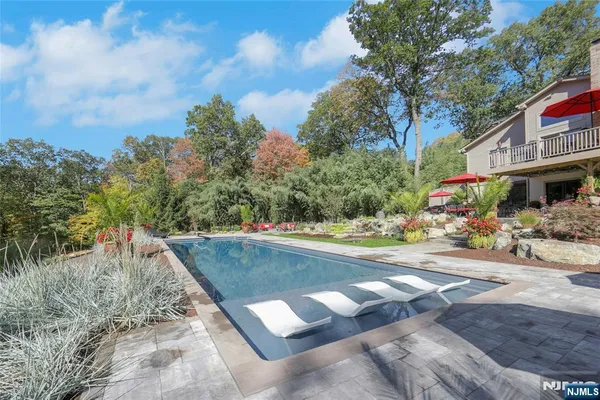 $1,950,000 | 27 Omaha Road, Wayne, NJ 07470