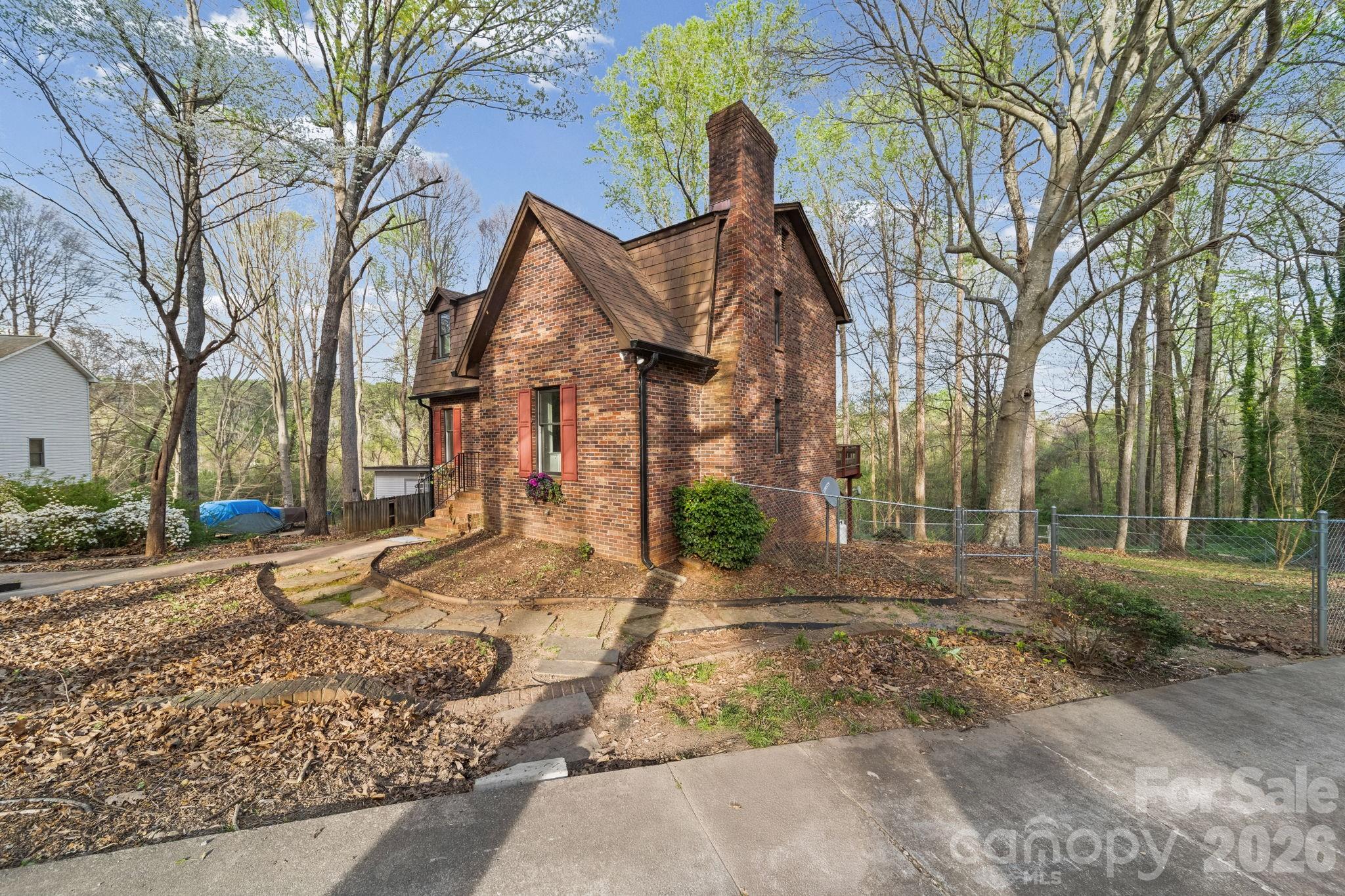 200 Maple Court Lexington, NC 27295 - Photo 2 of 46
