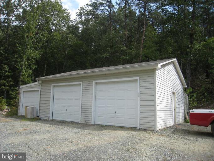50 Randall Road Stafford, VA 22554 - Photo 25 of 30 Garage 1