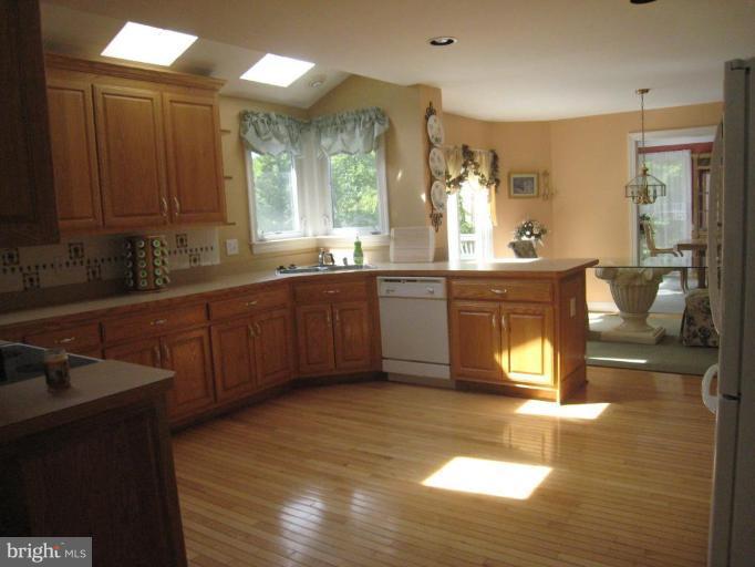 50 Randall Road Stafford, VA 22554 - Photo 6 of 30 Kitchen