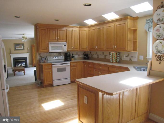 50 Randall Road Stafford, VA 22554 - Photo 7 of 30 Kitchen #2