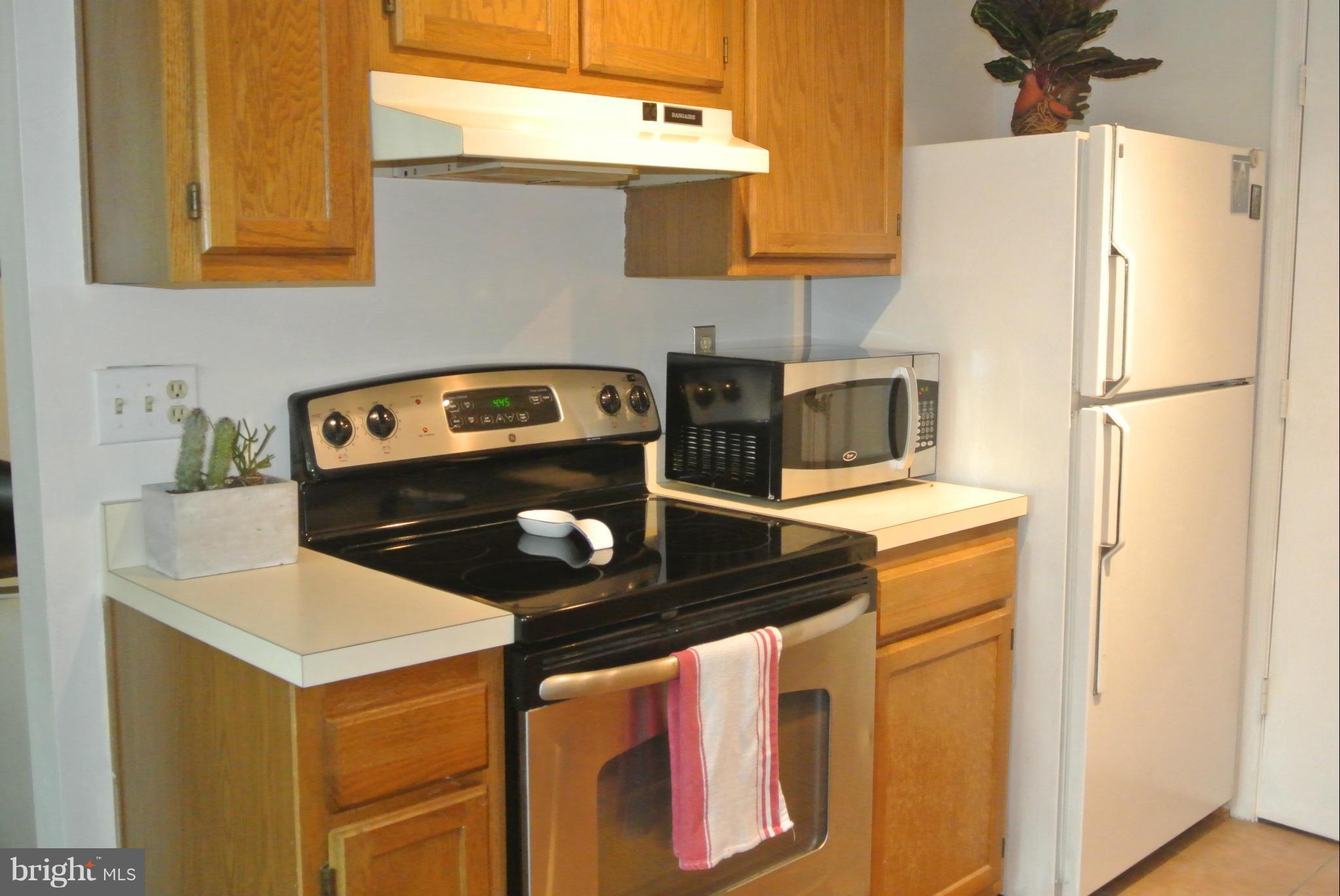 2 Normandy Square Court, Unit C Silver Spring, MD 20906 - Photo 16 of 26 Kitchen