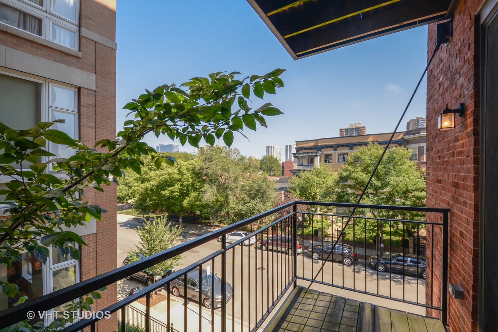 4144 North Sheridan Road, Unit 311 Chicago, IL 60613 - Photo 9 of 10