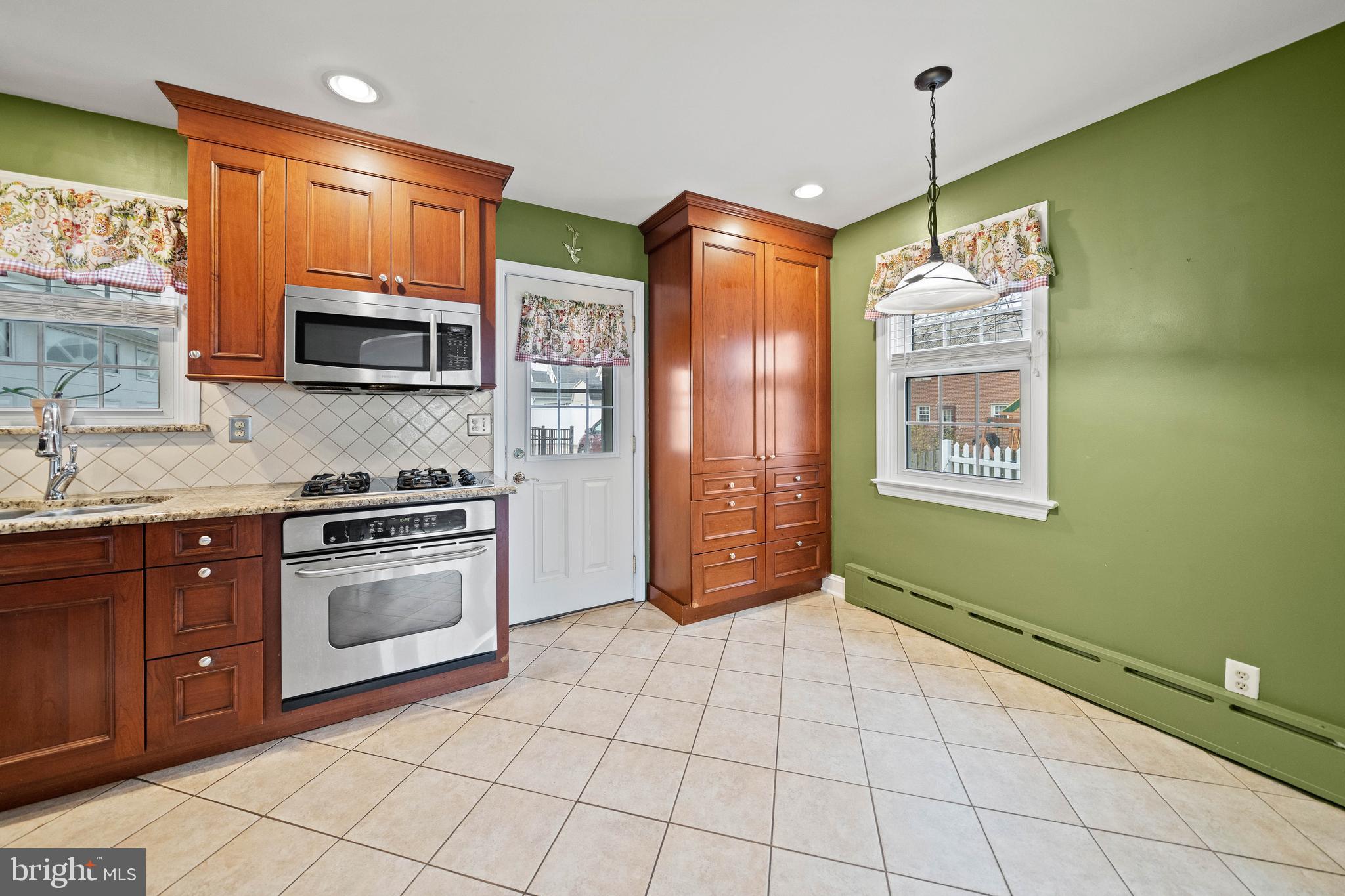 66 Upland Road Havertown, PA 19083 - Photo 15 of 59