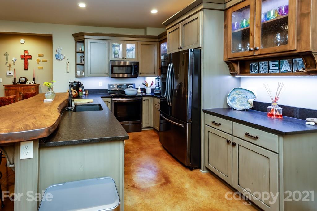201 Matho Trace Lake Lure, NC 28746 - Photo 35 of 48 Gallery Image 35