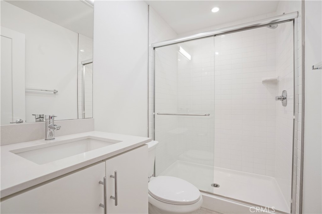 304 Placemark Irvine, CA 92614 - Photo 18 of 44