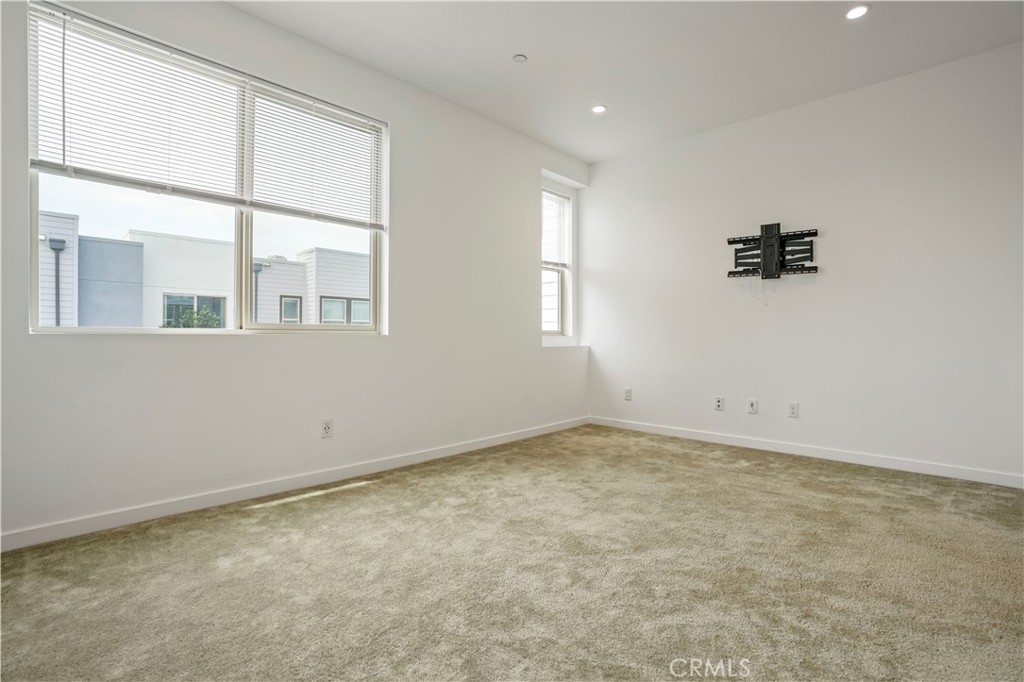 304 Placemark Irvine, CA 92614 - Photo 35 of 44