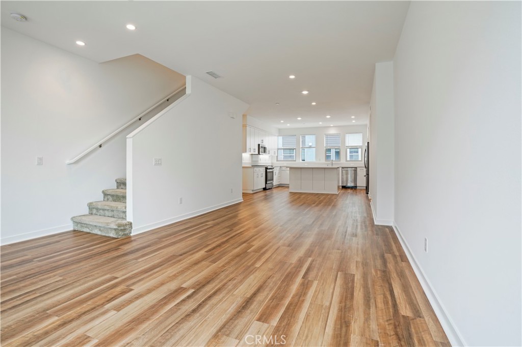 304 Placemark Irvine, CA 92614 - Photo 7 of 44