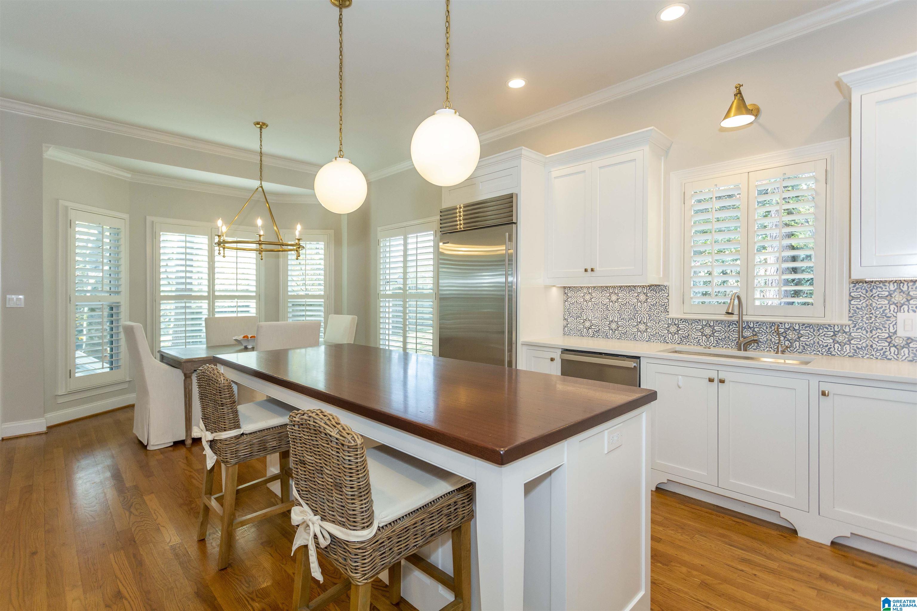 2129 Hickory Ridge Circle Birmingham, AL 35243 - Photo 5 of 42